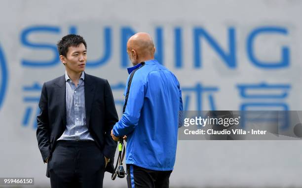 Internazionale Milano board member Steven Zhang Kangyang and Head Coach FC Internazionale Luciano Spalletti speak during the FC Internazionale...