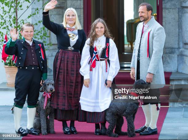 Princess Mette Marit of Norway, Prince Sverre Magnus of Norway, Princess Ingrid Alexandra of Norway, Prince Haakon Magnus of Norway, Muffins...