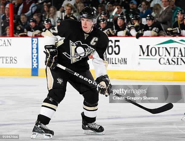 Sidney Crosby of the Pittsburgh Penguins skates against the Washington Capitals on January 21, 2010 at Mellon Arena in Pittsburgh, Pennsylvania.