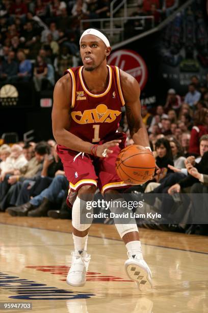 Daniel Gibson of the Cleveland Cavaliers moves the ball to the basket during the game against the Washington Wizards on January 6, 2010 at Quicken...
