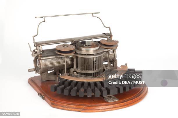 Hammond N 1b typewriter, 1886-1895, with interchangeable parts. United States, 20th century.