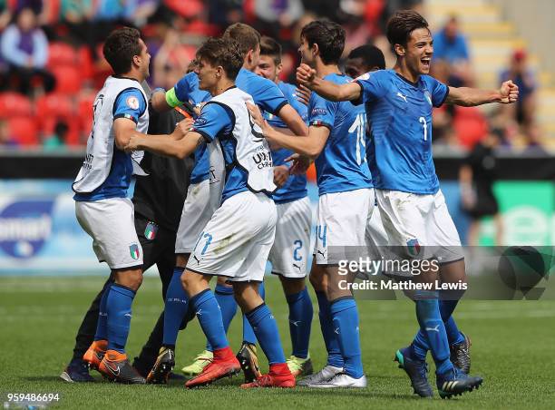 Samuele Ricci of Italy celebrates his teams win during the UEFA European Under-17 Championship Semi Final match between Italy and Belgium at the New...