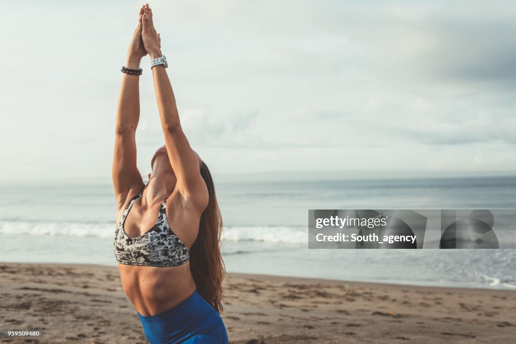 Yoga op het strand