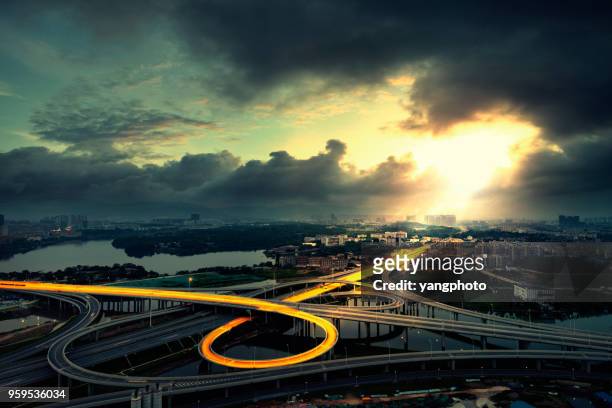 the overpass - road intersection stock pictures, royalty-free photos & images