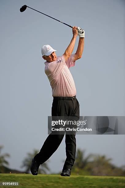 Andy North ees off on during the first round of the Mitsubishi Electric Championship at Hualalai held at Hualalai Golf Club on January 22, 2010 in...