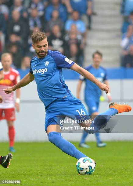 Lukas Hinterseer of Bochum controls the ball during the second Bundesliga match between VfL Bochum 1848 and SSV Jahn Regensburg at Rewirpower Stadium...