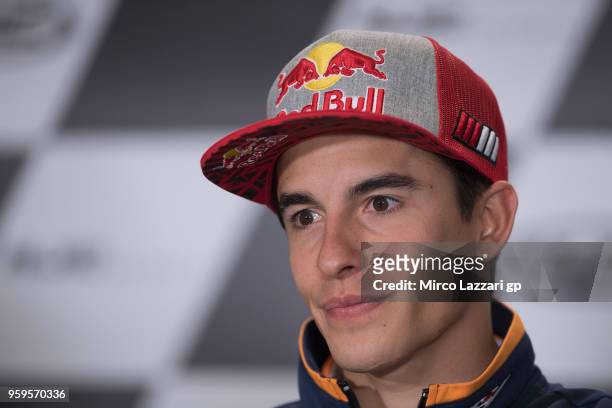 Marc Marquez of Spain and Repsol Honda Team smiles during the press conference during the MotoGp of France - Previews on May 17, 2018 in Le Mans,...
