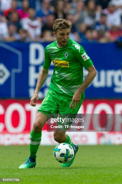 Christoph Kramer of Moenchengladbach controls the ball during the Bundesliga match between Hamburger SV and Borussia Moenchengladbach at...