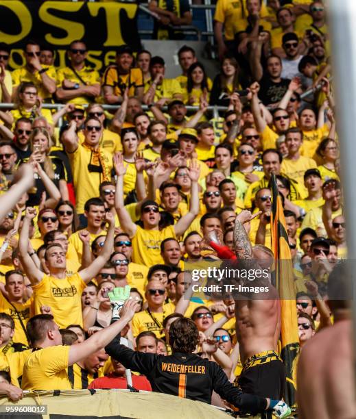 Goalkeeper Roman Weidenfeller of Dortmund celebrates with his supporters after the Bundesliga match between TSG 1899 Hoffenheim and Borussia Dortmund...