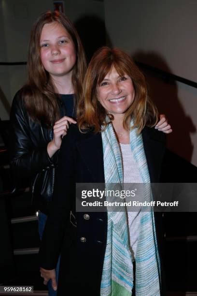 Florence Pernel and her daughter Tina Rotman attend the 'Un Poyo Rojo' Theater Play celebrates its 10th Anniversary at Theatre Antoine on May 17,...