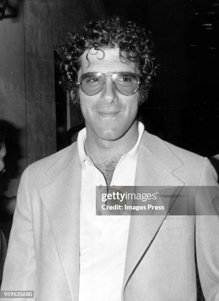 1970s: Elliott Gould circa 1970s in New York City.