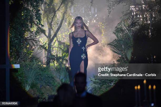 Natasha Poly attends the amfAR Gala Cannes 2018 at Hotel du Cap-Eden-Roc on May 17, 2018 in Cap d'Antibes, France.