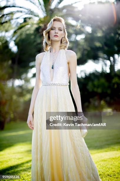 Daria Strokus attends the cocktail at the amfAR Gala Cannes 2018 at Hotel du Cap-Eden-Roc on May 17, 2018 in Cap d'Antibes, France.