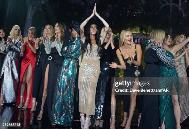 Marjan Jonkman, Eniko Mihalik, Daphne Groeneveld, Alessandra Ambrosio, Halima Aden, Winnie Harlow, Karolina Kurkova, Natasha Poly, Hannah Ferguson,...