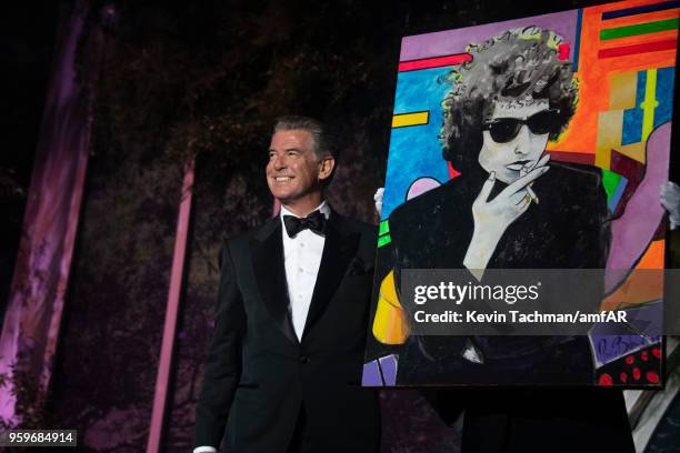 Pierce Brosnan attends the amfAR Gala Cannes 2018 at Hotel du Cap-Eden-Roc on May 17, 2018 in Cap d'Antibes, France.