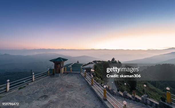 scenic view point on the way to dochula pass 108 chortens thimphu bhutan - dochula pass bildbanksfoton och bilder