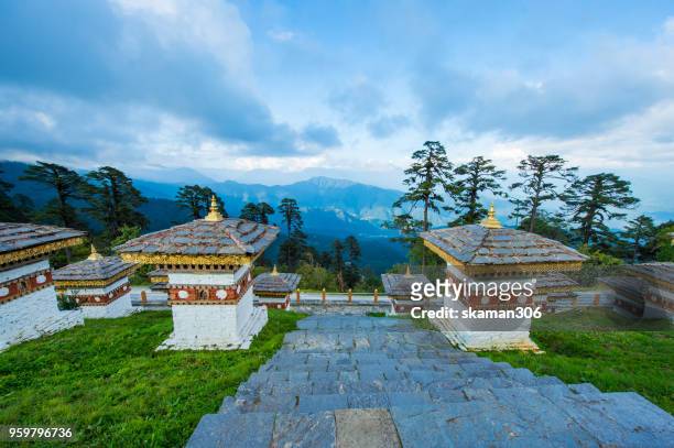 beautiful landscape of dochula 108 stupa at dochula pass bhutan - dochula pass bildbanksfoton och bilder