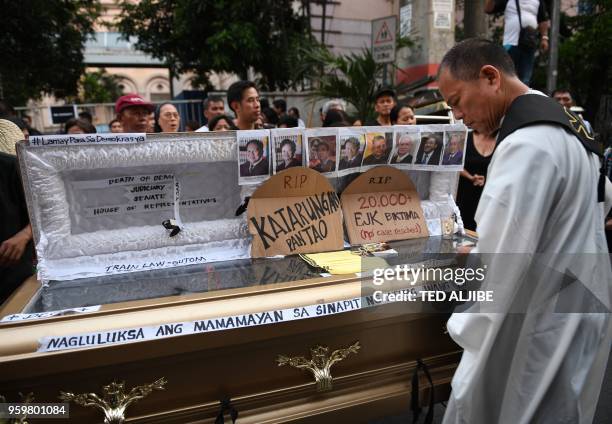 Father Reyes 891 Robert Reyes Stock Photos, High-Res Pictures, and Images - Getty Images