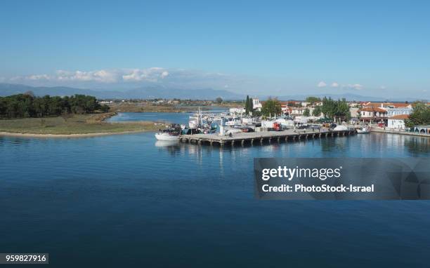 thasos town on thasos island - égée septentrionale photos et images de collection