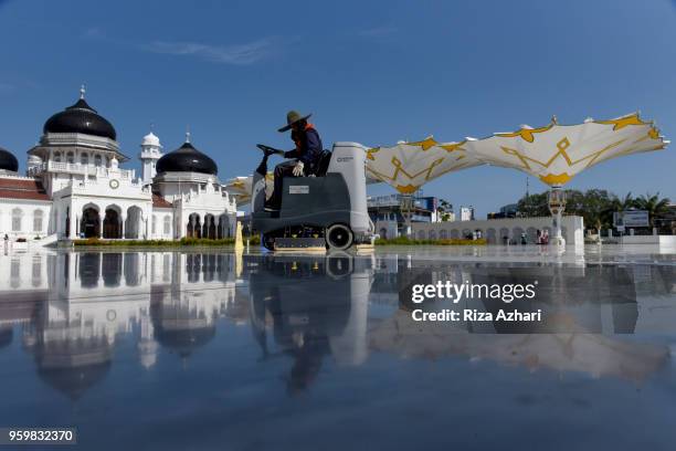 grande moschea baiturrahman - mesjid raya baiturrahman foto e immagini stock