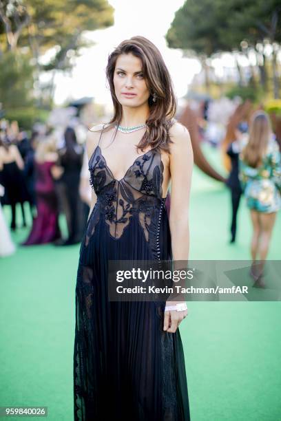 Isabeli Fontana attends the cocktail at the amfAR Gala Cannes 2018 at Hotel du Cap-Eden-Roc on May 17, 2018 in Cap d'Antibes, France.