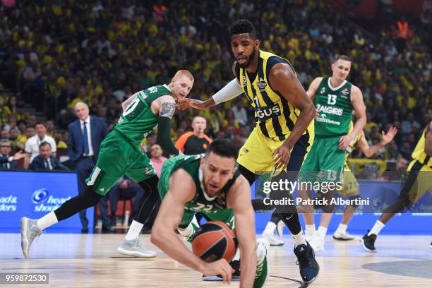 Jason Thompson, #1 of Fenerbahce Dogus Istanbul and Vasilije Micic, #22 of Zalgiris Kaunas during the 2018 Turkish Airlines EuroLeague F4 Semifinal B...