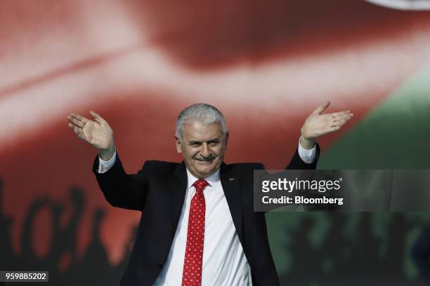Binali Yildirim, Turkey's prime minister, waves at a rally in support of the Palestinians in Istanbul, Turkey, on Friday, May 18, 2018. The lira has...