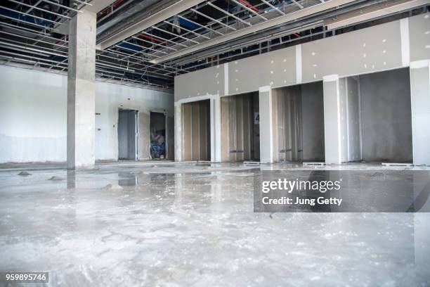 under construction site - paint ceiling stock pictures, royalty-free photos & images