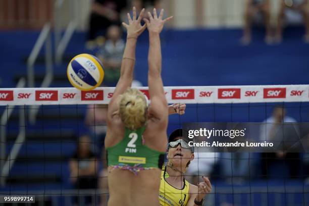 Kerri Walsh Jennings of United States in action during the main draw match against Taru Lahti and Annina Parkkinen of Finland at Meia Praia Beach...