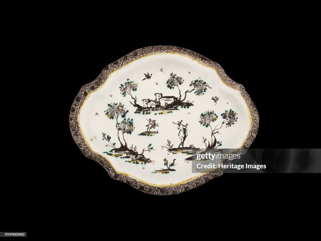 Dish (Stand)