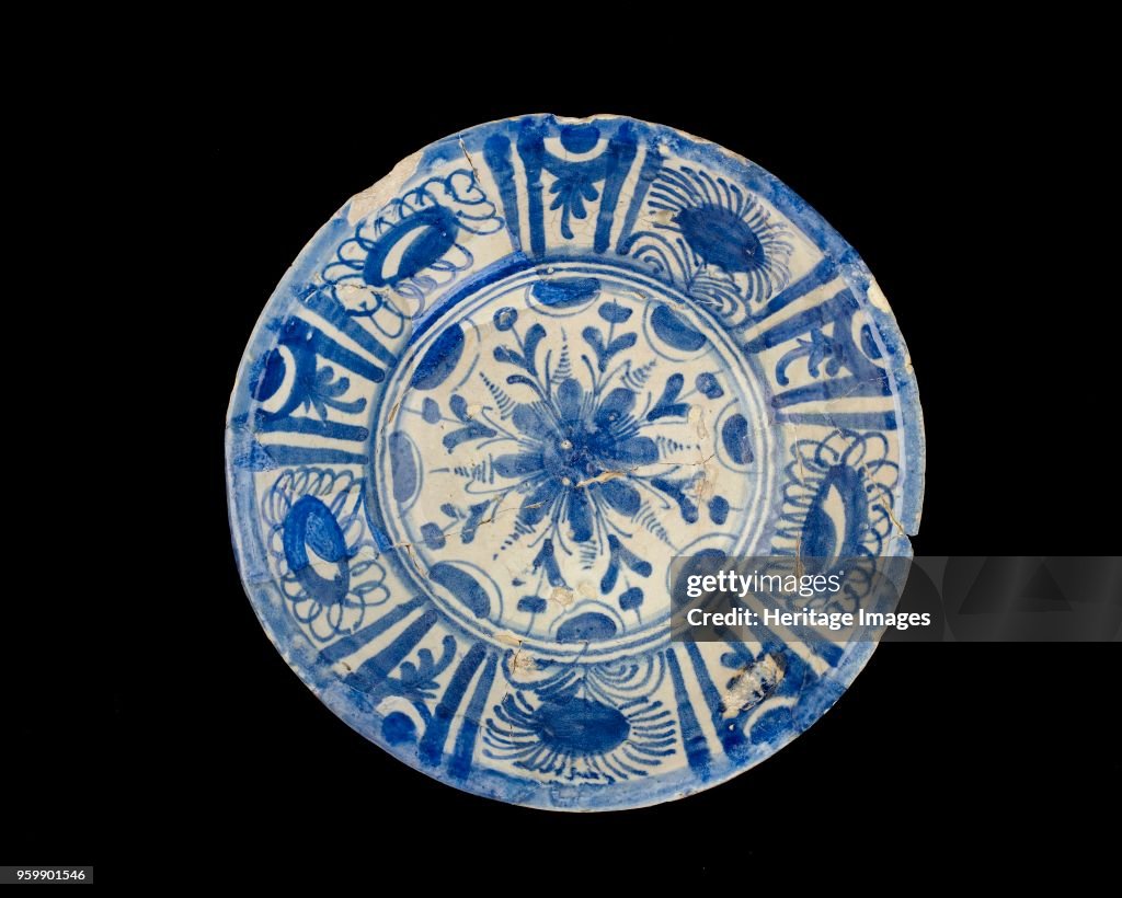 Carinated Bowl