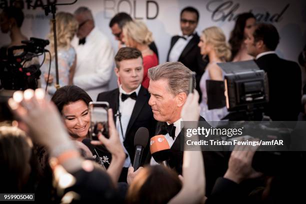 Pierce Brosnan attends the amfAR Gala Cannes 2018 dinner at Hotel du Cap-Eden-Roc on May 17, 2018 in Cap d'Antibes, France.