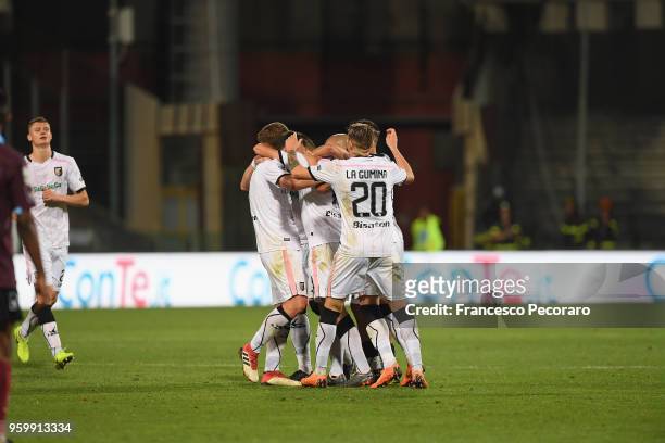 Ivaylo Chochev of US Citta di Palermo celebrates after scoring the 0-1 goal during the Serie B match between US Salernitana and US Citta di Palermo...