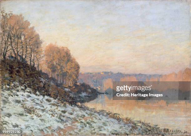 The Seine in Bougival in Winter, 1872. Found in the Collection of Musée des Beaux-Arts, Lille. )