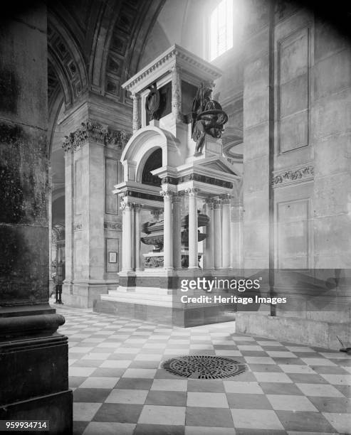 Wellington Monument, St Paul's Cathedral, City of London, circa 1870-circa 1900. The monument to the Duke of Wellington who died in 1852. His...