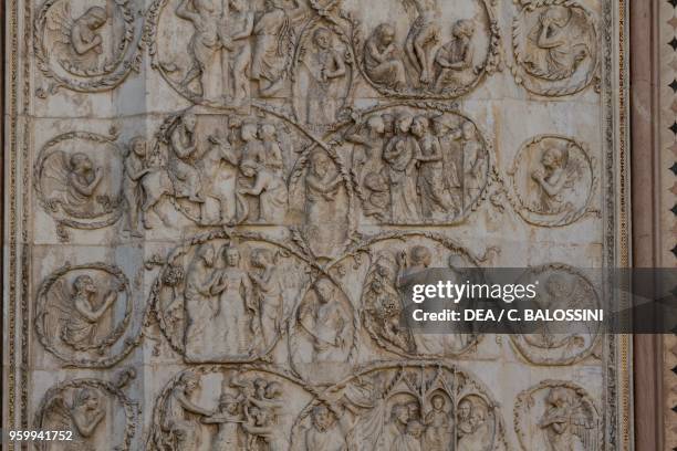 Scenes from the life of Christ, Stories from the New Testament, bas-reliefs by Lorenzo Maitani , third pillar, facade of Orvieto cathedral, Umbria,...