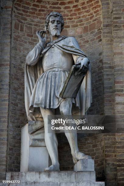 Statue of Antonio Allegri known as il Correggio , by Agostino Ferrarini, Piazza Garibaldi, Parma, Emilia-Romagna, Italy, 16th century.