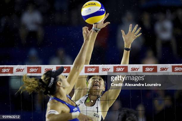 Kerri Walsh Jennings of United States in action during the main draw match against Carolina Solberg Salgado and Maria Antonelli of Brazil at Meia...