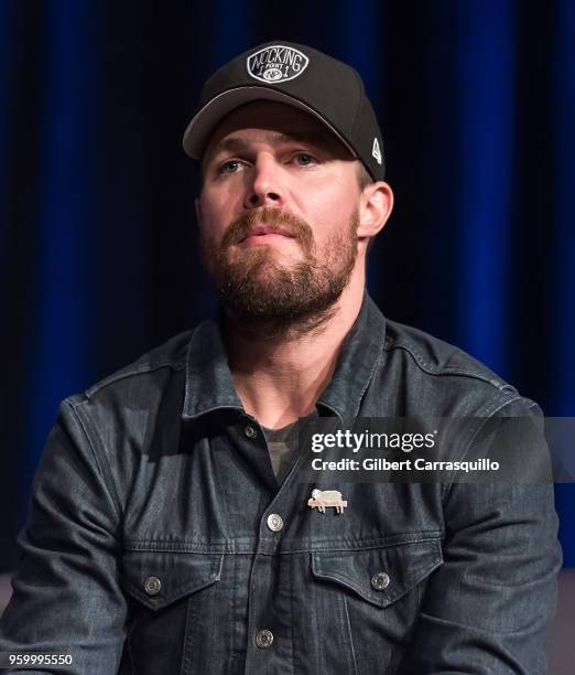 Actor Stephen Amell attends the 2018 Wizard World Comic Con at Pennsylvania Convention Center on May 18, 2018 in Philadelphia, Pennsylvania.