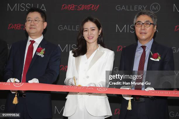 Actress Son Ye-Jin attends the photoclal for ABLEC&C 'Missha' Gallery M Open on May 17, 2018 in Seoul, South Korea.