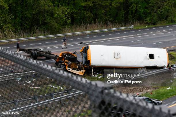 Broken Bus Ramp 167 Broken School Bus Stock Photos, High-Res Pictures, and Images ...