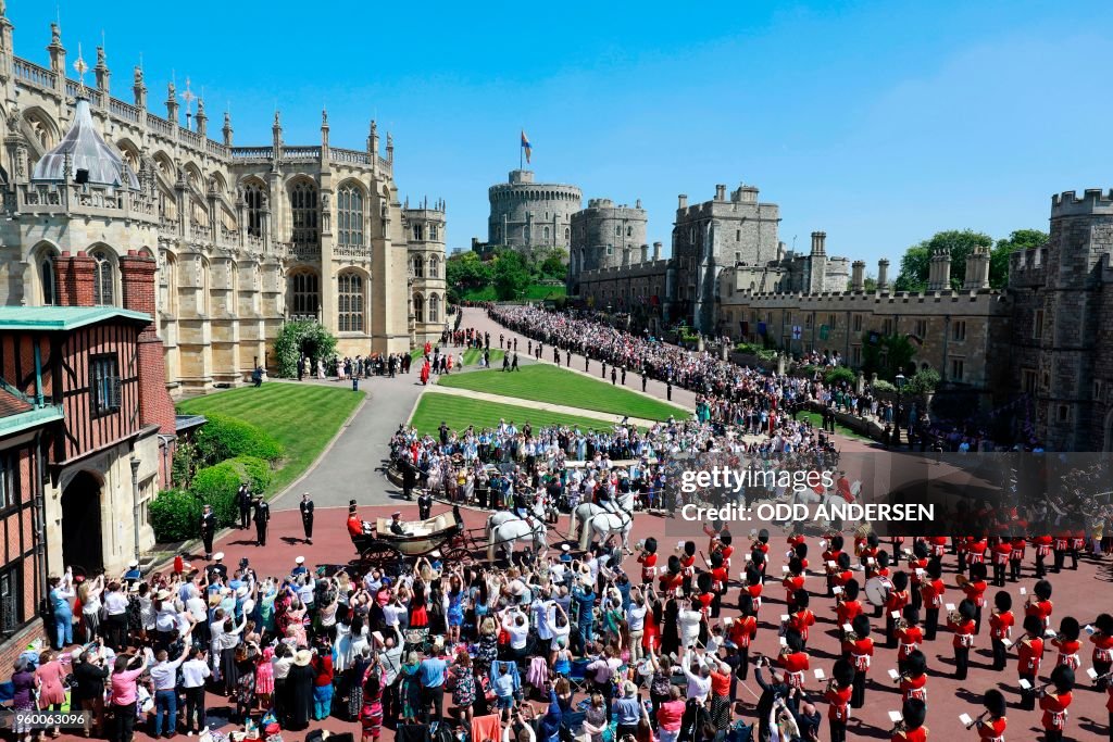 TOPSHOT-BRITAIN-US-ROYALS-WEDDING-PROCESSION