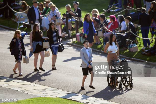 People arrive in preparation for the wedding of Prince Harry to Ms. Meghan Markle St George's Chapel, Windsor Castle on May 19, 2018 in Windsor,...