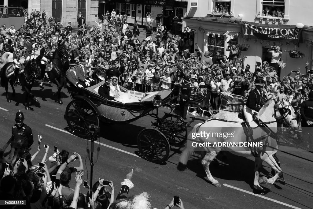 BRITAIN-US-ROYALS-WEDDING-PROCESSION-BLACK AND WHITE