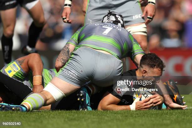 Nic White of Exeter Chiefs touches down for the first try during the Aviva Premiership Semi Final between Exeter Chiefs and Newcastle Falcons at...