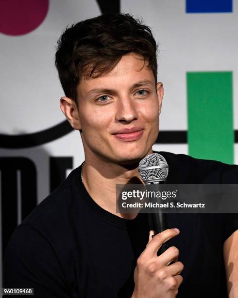 Mat Comedian Matt Rife Photos and Premium High Res Pictures - Getty Images