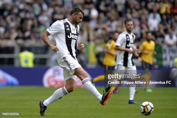 Andrea Barzagli of Juventus in action during the serie A match between Juventus and Hellas Verona FC at Allianz Stadium on May 19, 2018 in Turin,...