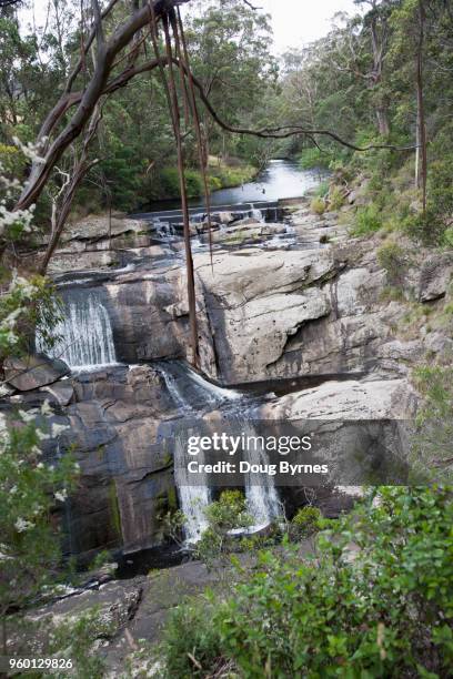 australian waterfall - doug byrnes stock-fotos und bilder