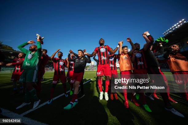 Players of Ostersunds FK celebrates after the victory during the Allsvenskan match between GIF Sundsvall and Ostersunds FK at Idrottsparken on May...