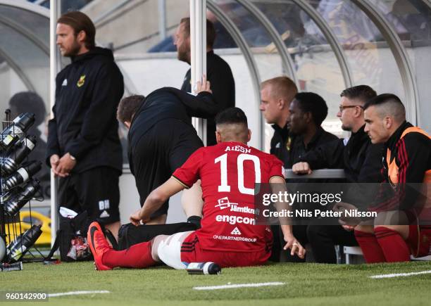 Hosam Aiesh of Ostersunds FK with his thigh in bandage during the Allsvenskan match between GIF Sundsvall and Ostersunds FK at Idrottsparken on May...